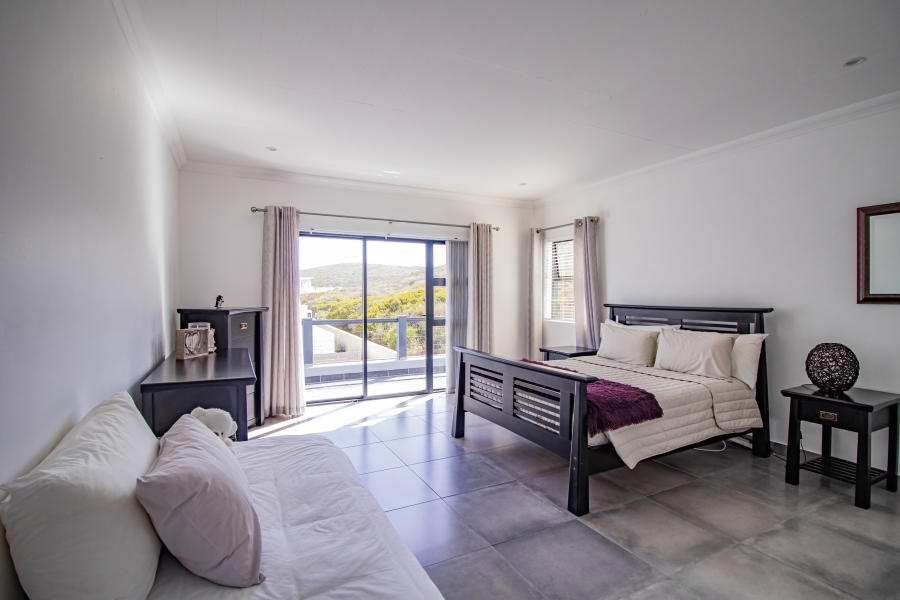 5 Bedroom Property for Sale in Yzerfontein Western Cape